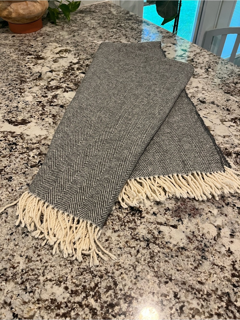 Italian Cozy Herringbone Throw Blanket with Fringe - Gray